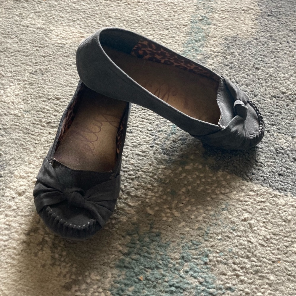 Gray flats